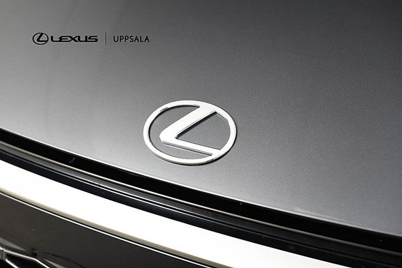 Lexus LBX 18 of 20