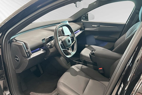 Volvo EX30 7 of 30