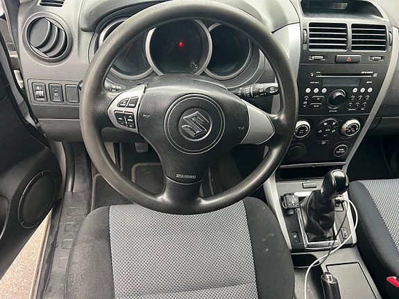 Suzuki Grand Vitara 6 of 15