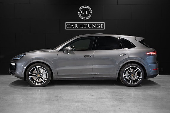 Porsche Cayenne Turbo 10 of 30