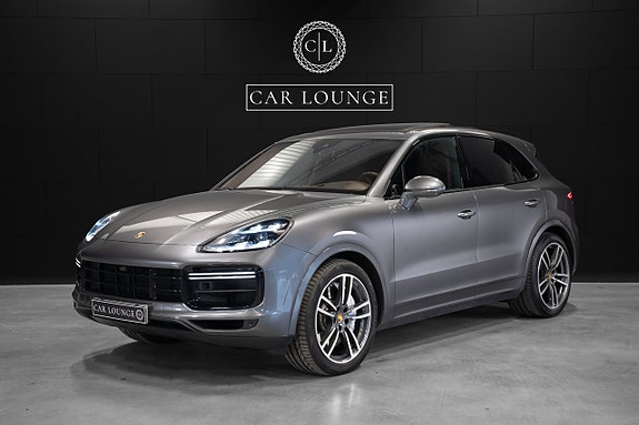 Porsche Cayenne Turbo 11 of 30