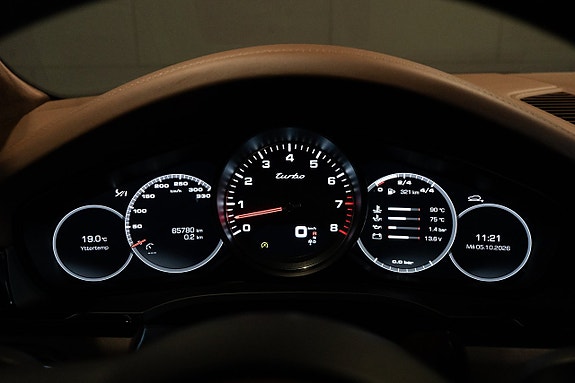 Porsche Cayenne Turbo 27 of 30
