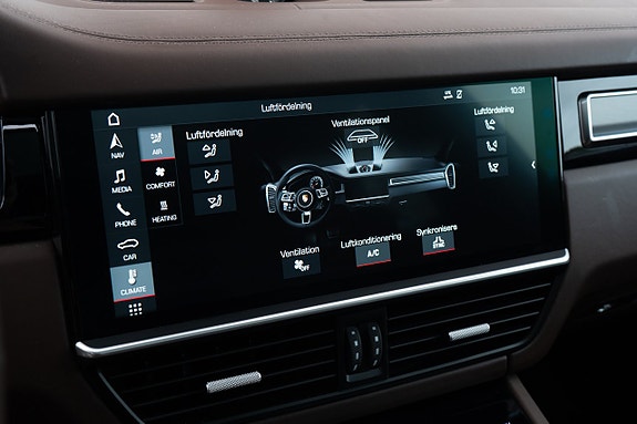 Porsche Cayenne Turbo 30 of 30