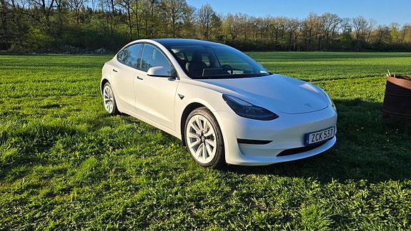 Tesla Model 3 5 of 5