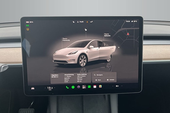 Tesla Model Y 13 of 15