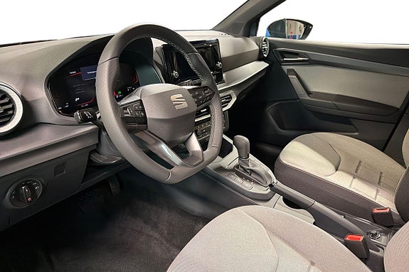 Seat Arona 8 of 15