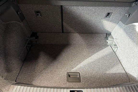 Seat Arona 15 of 15