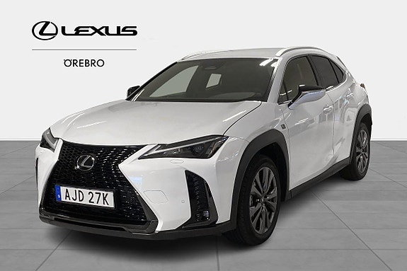 Lexus UX300h