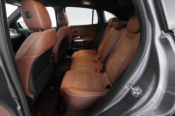 Mercedes-Benz GLA 250 e 13 of 30
