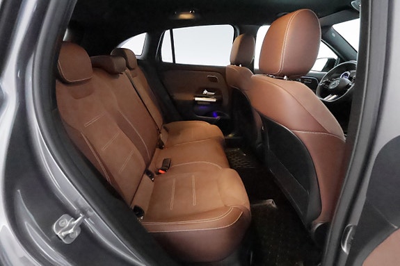 Mercedes-Benz GLA 250 e 16 of 30