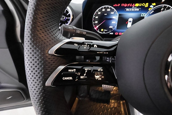 Mercedes-Benz GLA 250 e 22 of 30