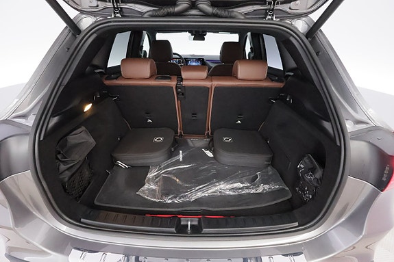 Mercedes-Benz GLA 250 e 17 of 30