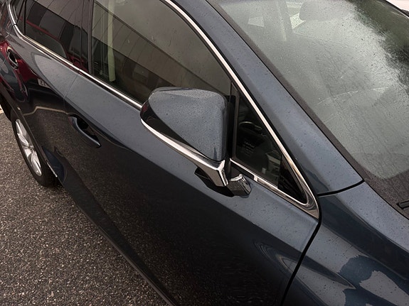 Lexus NX300h 29 of 30
