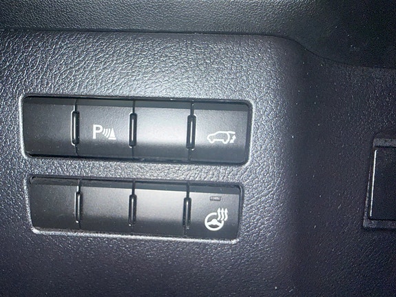 Lexus NX300h 24 of 30