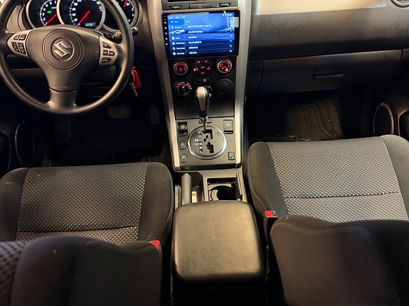 Suzuki Grand Vitara 7 of 10