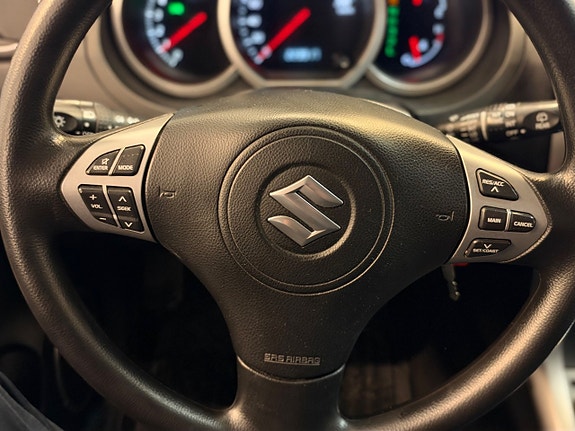 Suzuki Grand Vitara 8 of 10