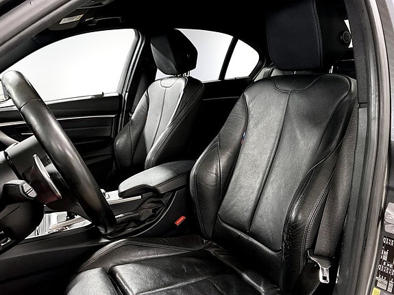 BMW 330e 4 of 20