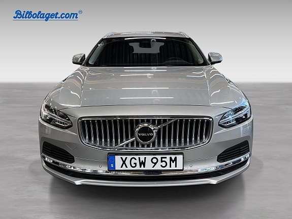 Volvo V90 2 of 13