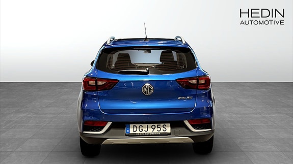 MG ZS EV 7 of 9