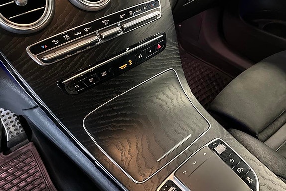 Mercedes-Benz GLC300 de 12 of 21