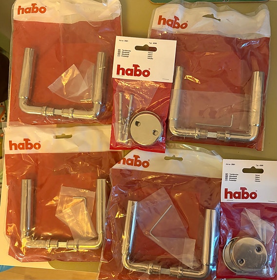 Product image 1 of 3