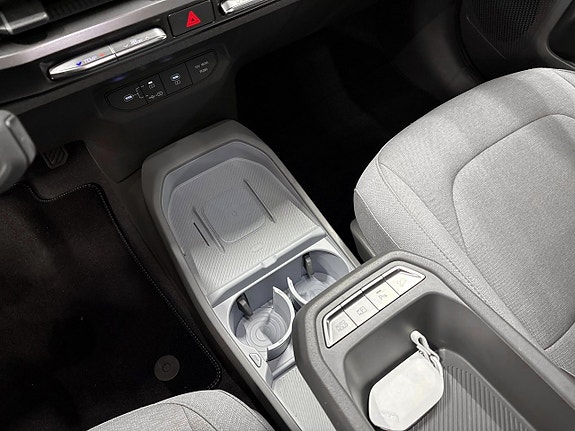 Kia EV3 12 of 14