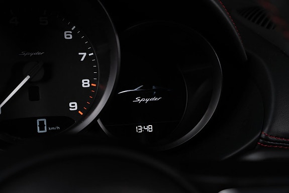 Porsche 718 Spyder 27 of 29