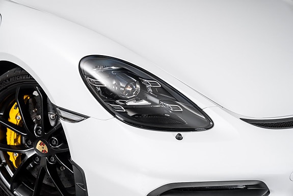 Porsche 718 Spyder 8 of 29