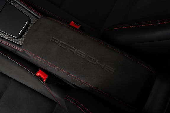 Porsche 718 Spyder 21 of 29