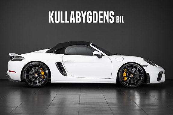 Porsche 718 Spyder 3 of 29