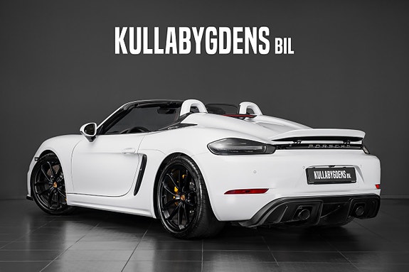 Porsche 718 Spyder 4 of 29