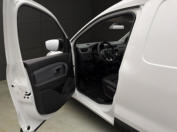 Renault Kangoo Express 11 of 29