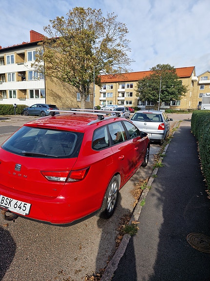 Seat Leon 2 of 8