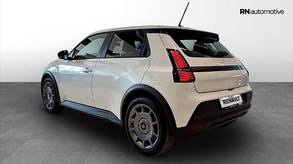Renault 5 E-Tech 5 of 22