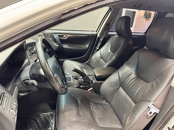 Volvo V70 9 of 9