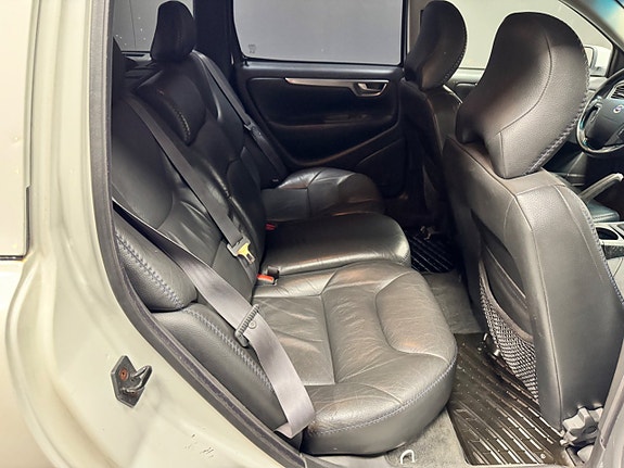 Volvo V70 8 of 9