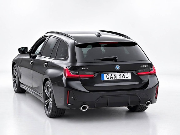 BMW 330e 7 of 17