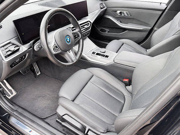 BMW 330e 8 of 17