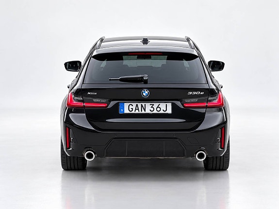 BMW 330e 6 of 17