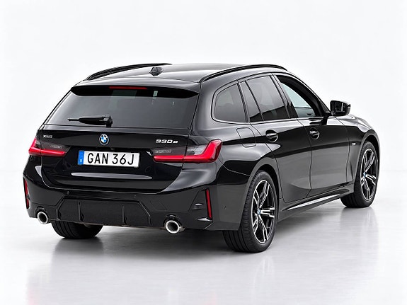 BMW 330e 5 of 17