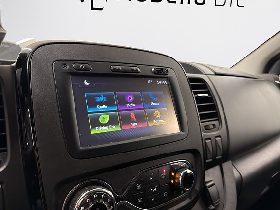 Opel Vivaro 11 of 15