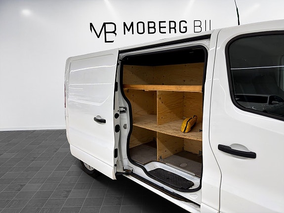 Opel Vivaro 15 of 15