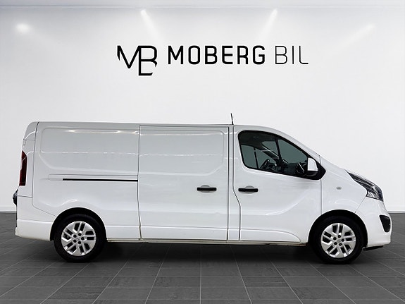 Opel Vivaro 5 of 15
