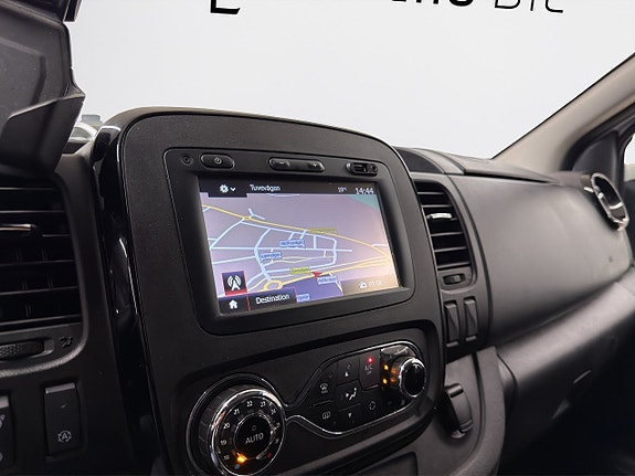 Opel Vivaro 10 of 15