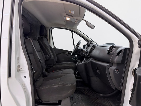 Opel Vivaro 13 of 15