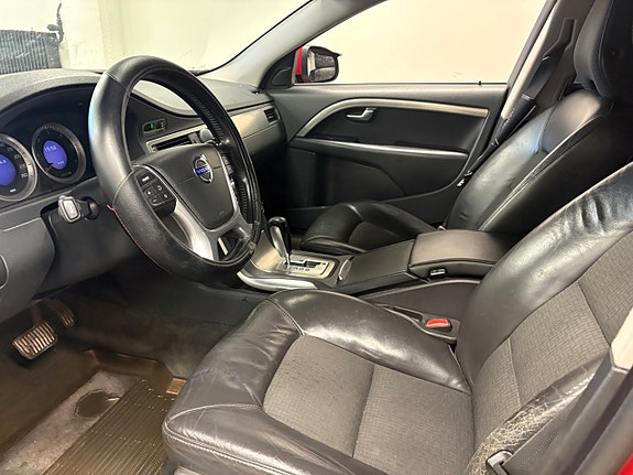 Volvo V70 5 of 11