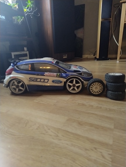 Product image 1 of 8