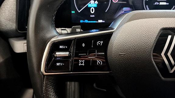 Renault Megane E-Tech 13 of 22