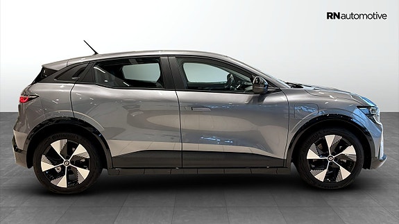 Renault Megane E-Tech 5 of 22