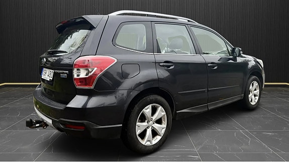 Subaru Forester 4 of 8